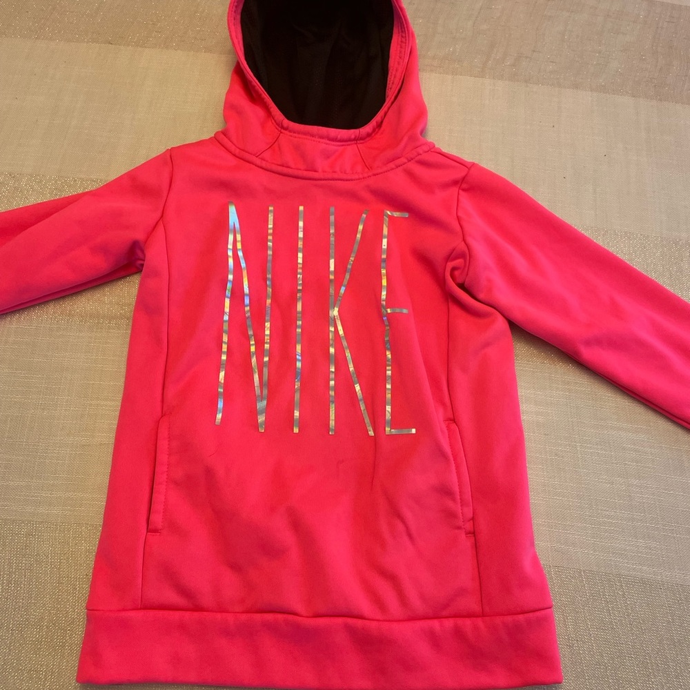 Girls Nike pink sweatshirt thermal hoodie size 4-6.